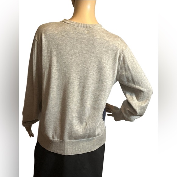 - Michael Kors (size small) beautifully designed sweater - Picture 3 of 3